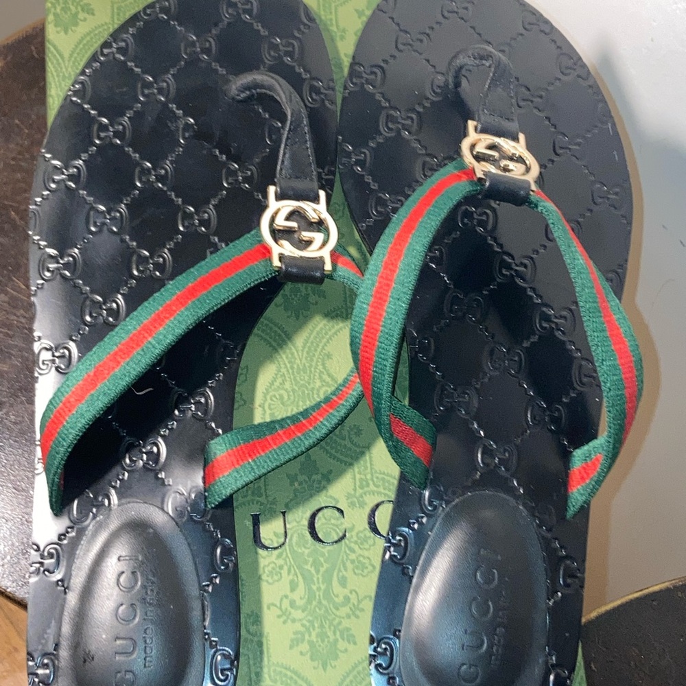 Gucci Black Flip Flops with Red and Green Accents
